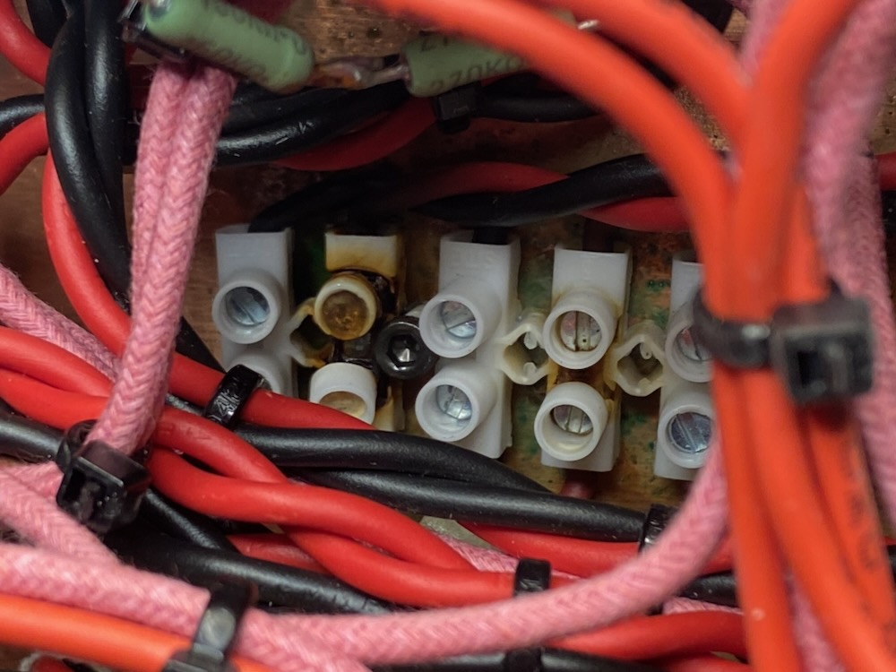 Terminal block - dont use for heater supplies