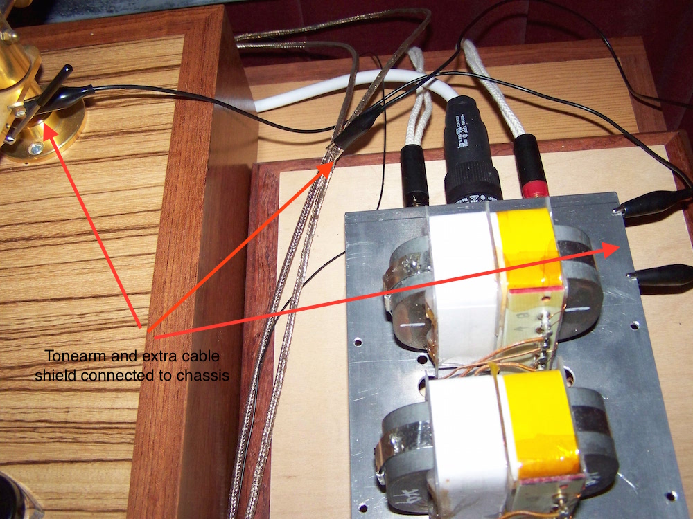 Floating phono cable for MC