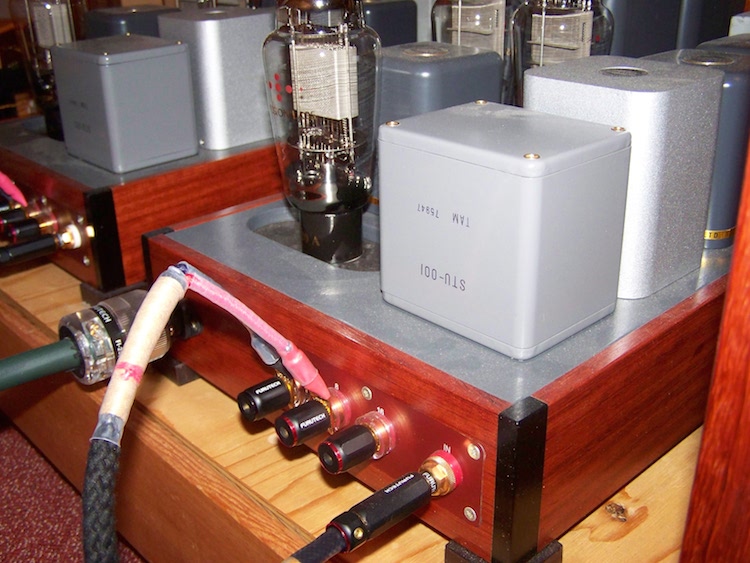 Pel Audio poweramplifier